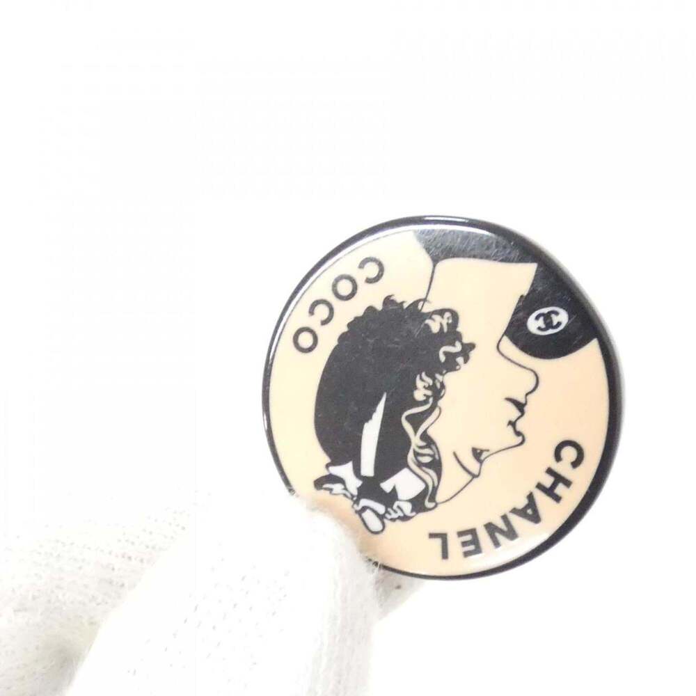 CHANEL Authentic Black Necklace - Picture 3 of 6